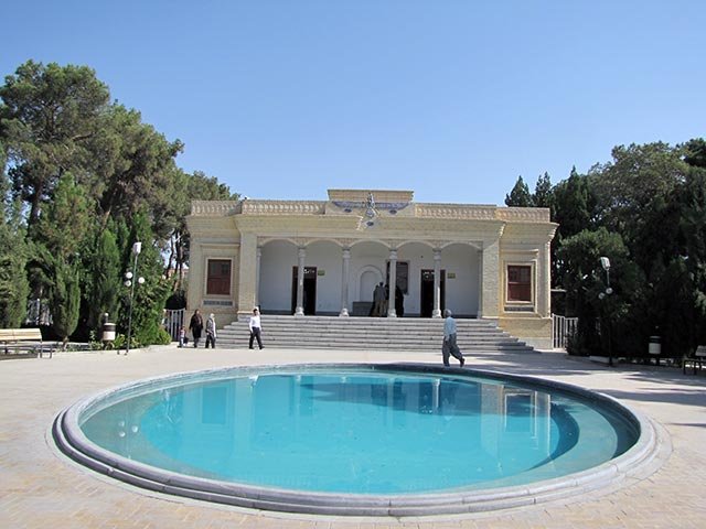 قله شیرکوه